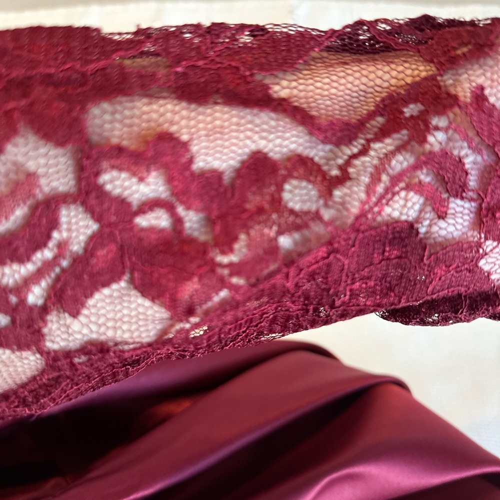 Spliced Burgundy Lace Satin High-Low Dress Long Sleeve Size Medium - Picture 12 of 13